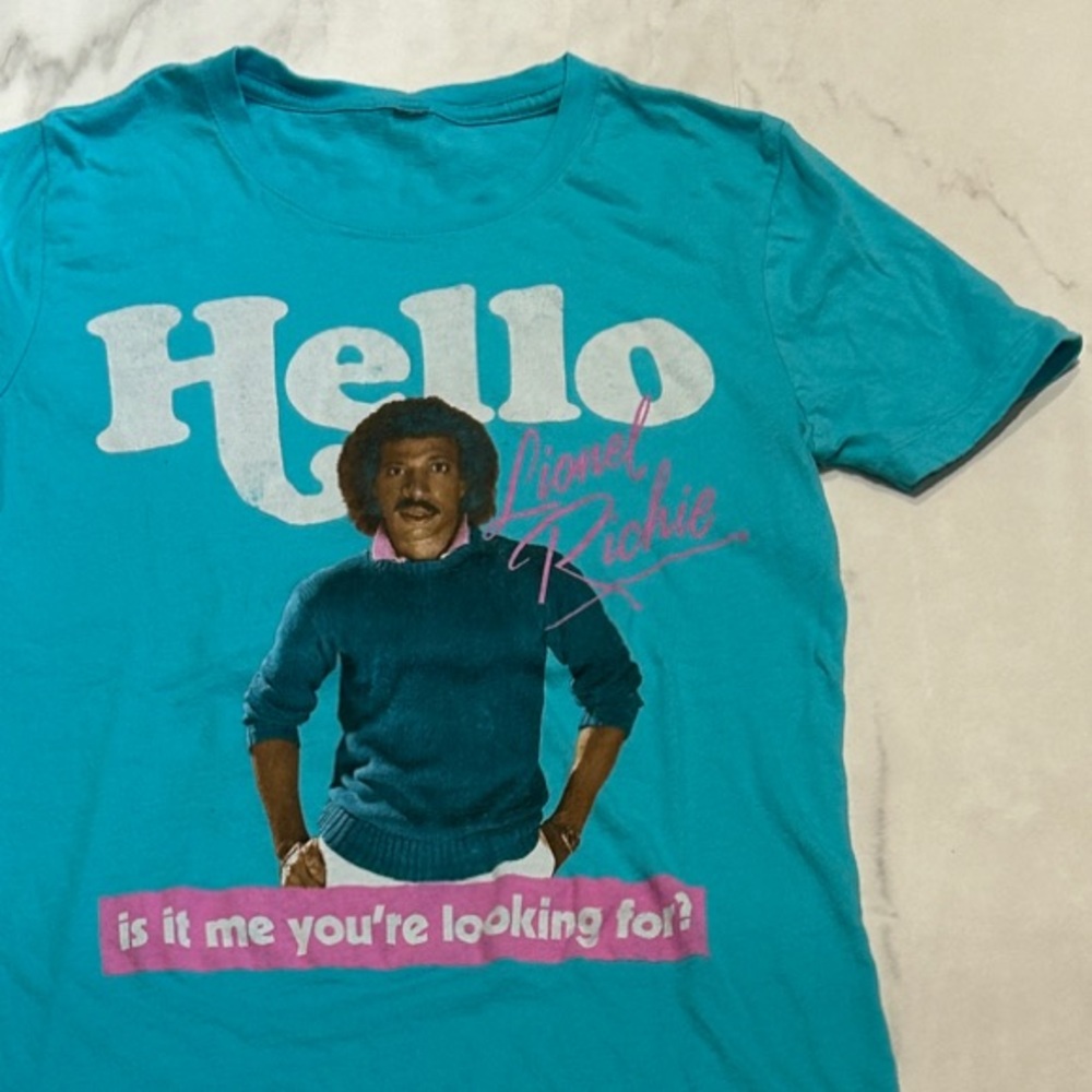Teal T-Shirt with Lionel Richie Hello is it me you’re looking for? Graphic
